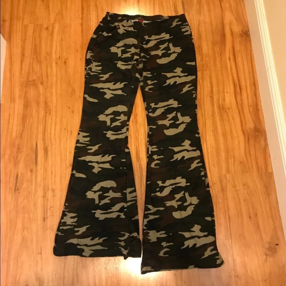 camo bell bottom leggings